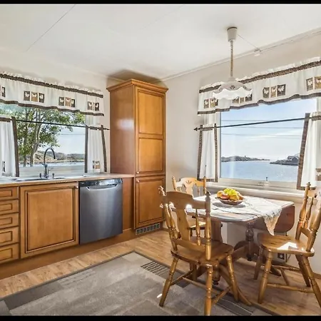 Σπίτι διακοπών Skipperhuset Sund (Nordland)